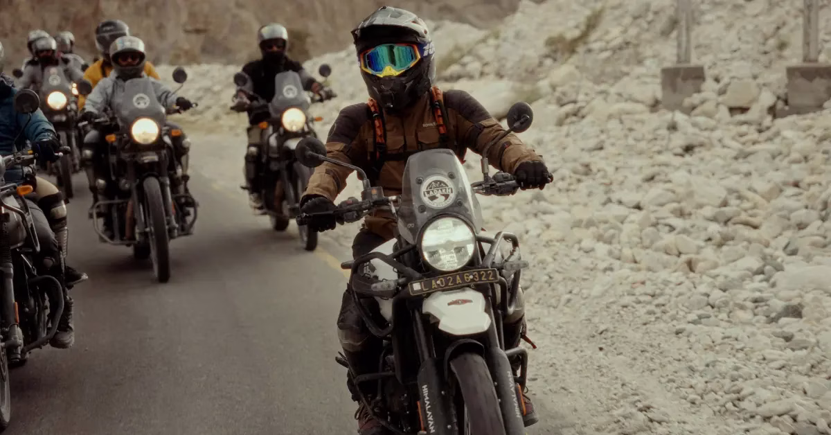 best time for everest motorbike tour